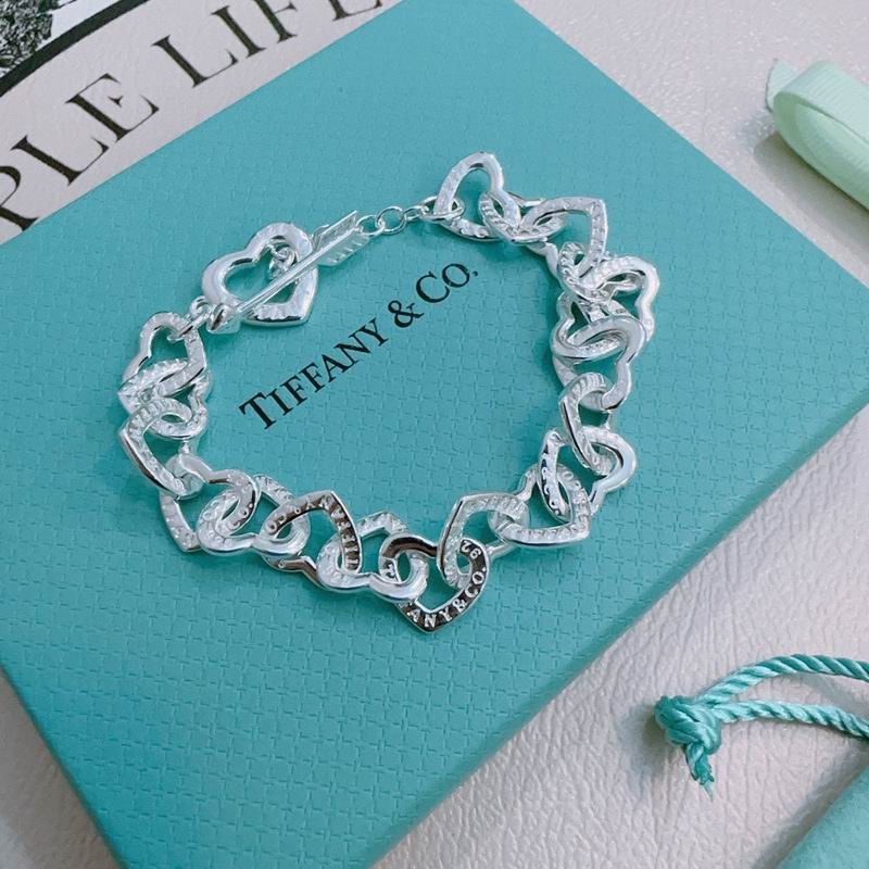 Tiffany bracelet 06yxh04